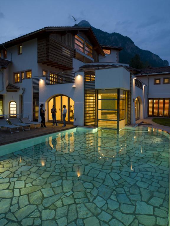 Bazén v ubytování Castelir Suite Hotel nebo v jeho okolí