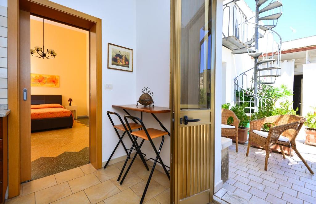 Balkón nebo terasa v ubytování Balcone su Otranto