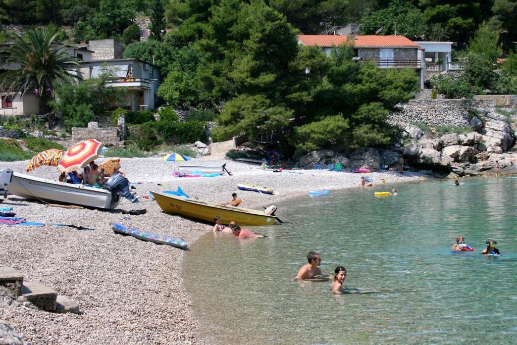 Fotografie z fotogalerie ubytování Seaside secluded apartments Cove Smokvina, Hvar - 9501 v destinaci Bogomolje