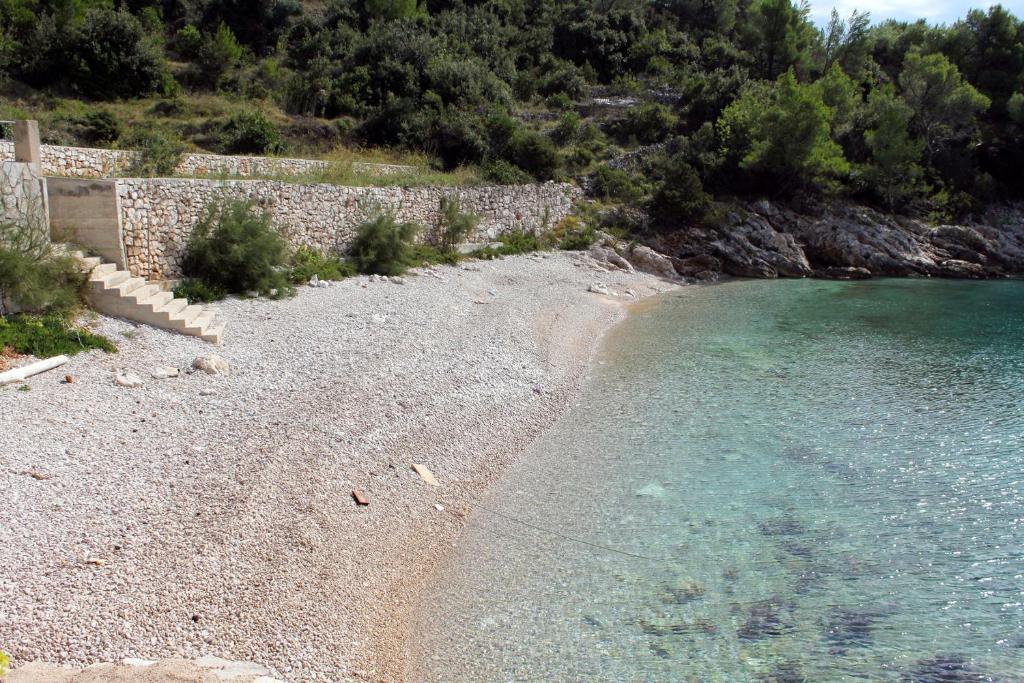 Fotografia z galérie ubytovania Seaside secluded apartments Cove Srhov Dolac, Hvar - 2072 v destinácii Gdinj