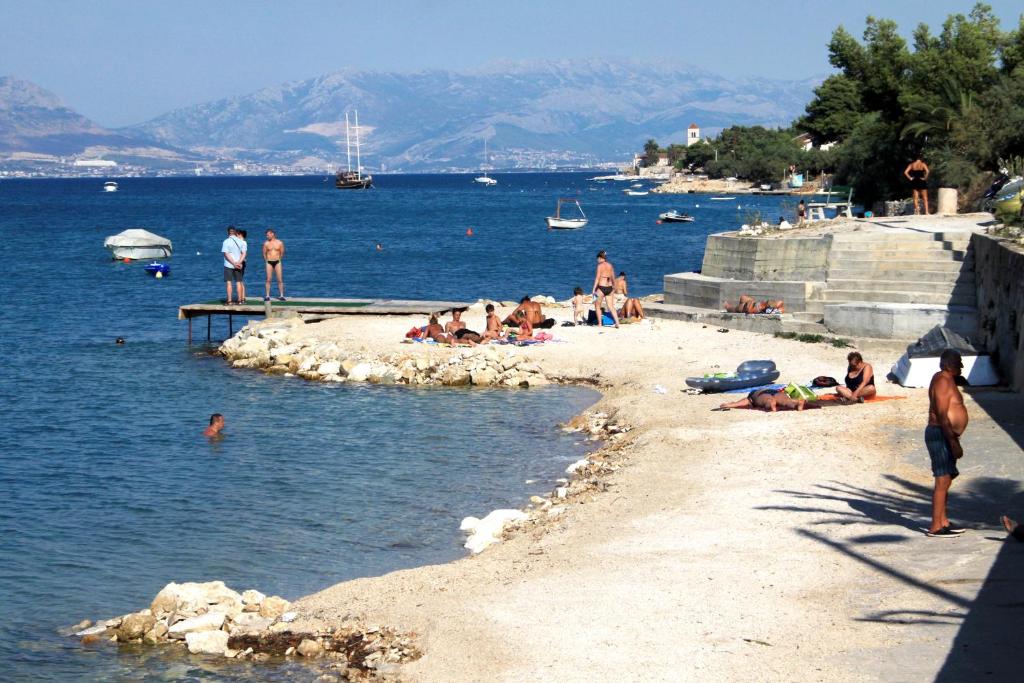 Fotografia z galérie ubytovania Apartments by the sea Mastrinka, Ciovo - 11720 v Trogiri