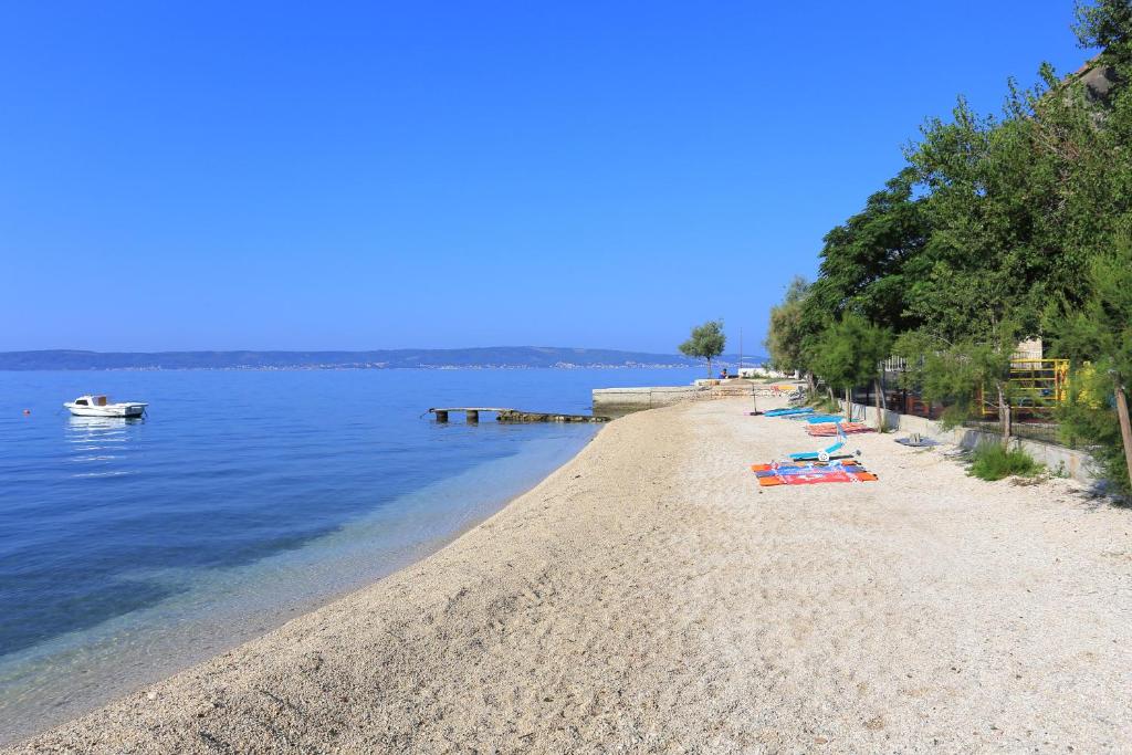 Fotografia z galérie ubytovania Apartments with a parking space Kastel Kambelovac, Kastela - 11755 v destinácii Kaštela