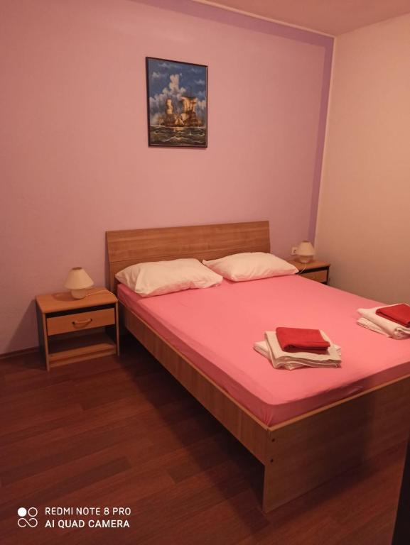Fotografie z fotogalerie ubytování Apartments with a parking space Kastel Stafilic, Kastela - 13375 v destinaci Kaštela