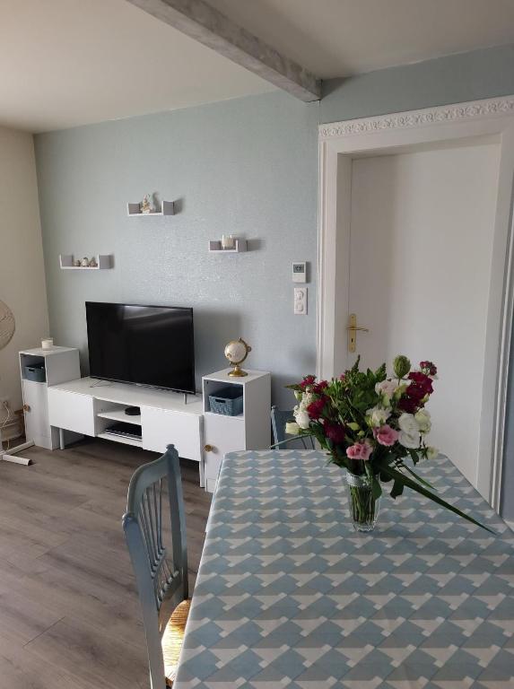 Appartement Au Cigogneau Wifi-Balcon-Parking – photo 5