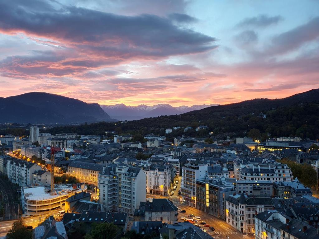 Studio avec une belle vue panoramique sur Chambéry !