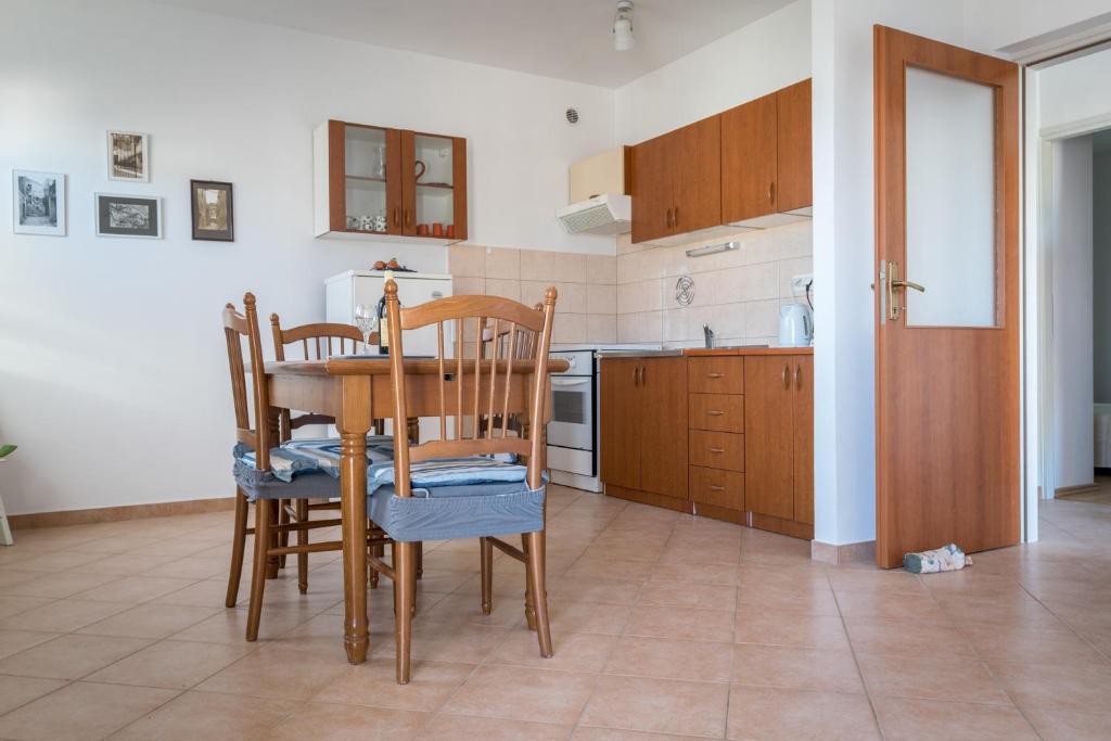 Fotografie z fotogalerie ubytování Apartments by the sea Rastici, Ciovo - 4823 v Trogiru