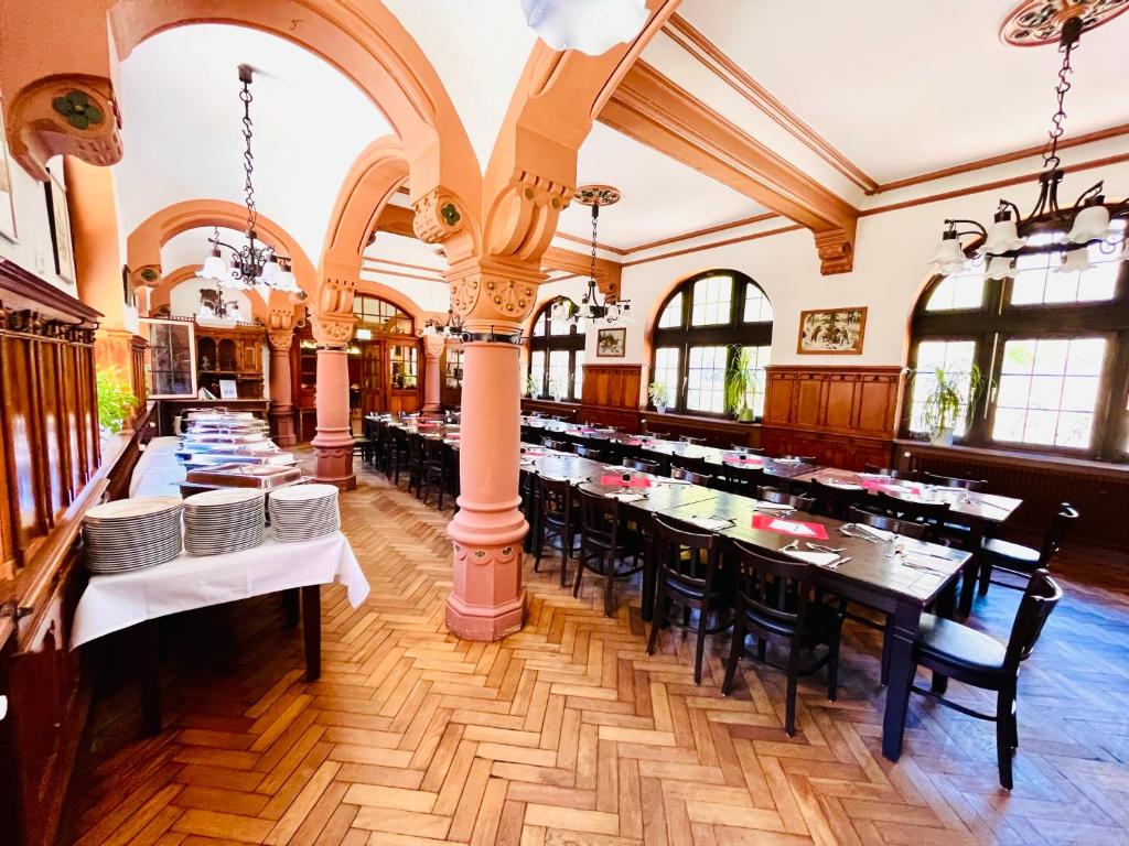 Restaurace v ubytování Hotel Hoepfner Burghof