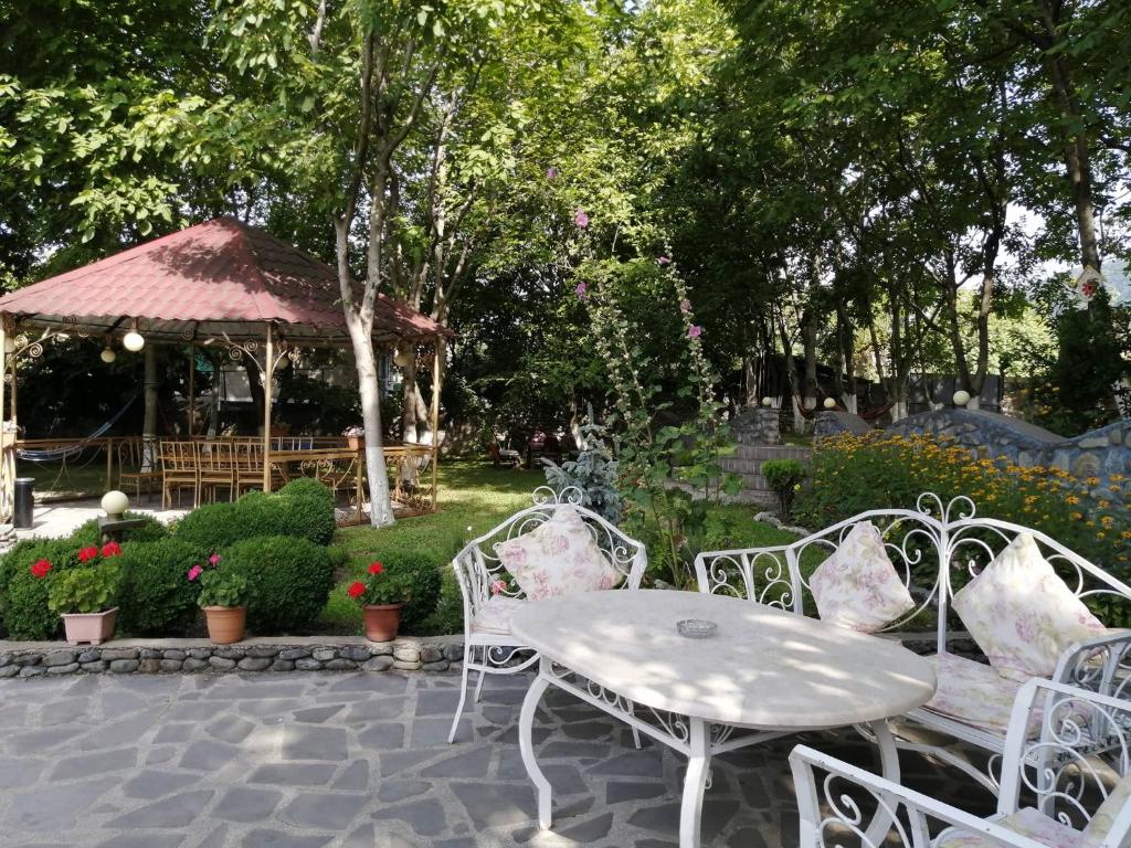 Zahrada ubytování Family Hotel Lago & Wine Cellar