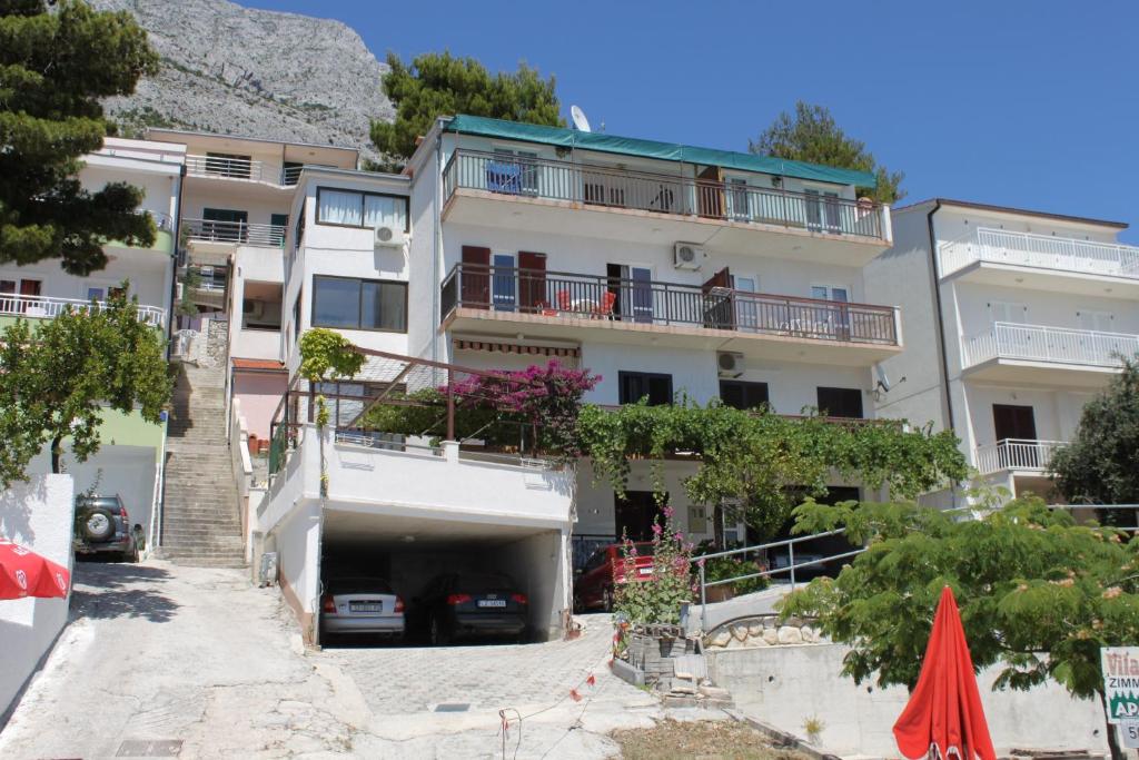 Budova, kde se apartmán nachází