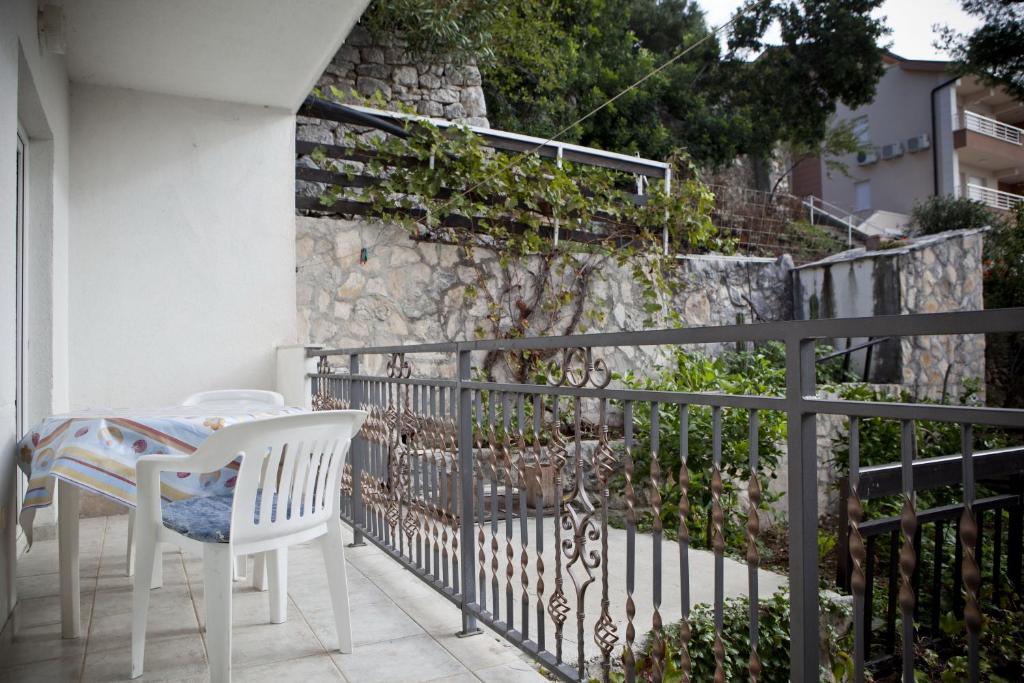 Balkón nebo terasa v ubytování Apartment Baska Voda 6761b