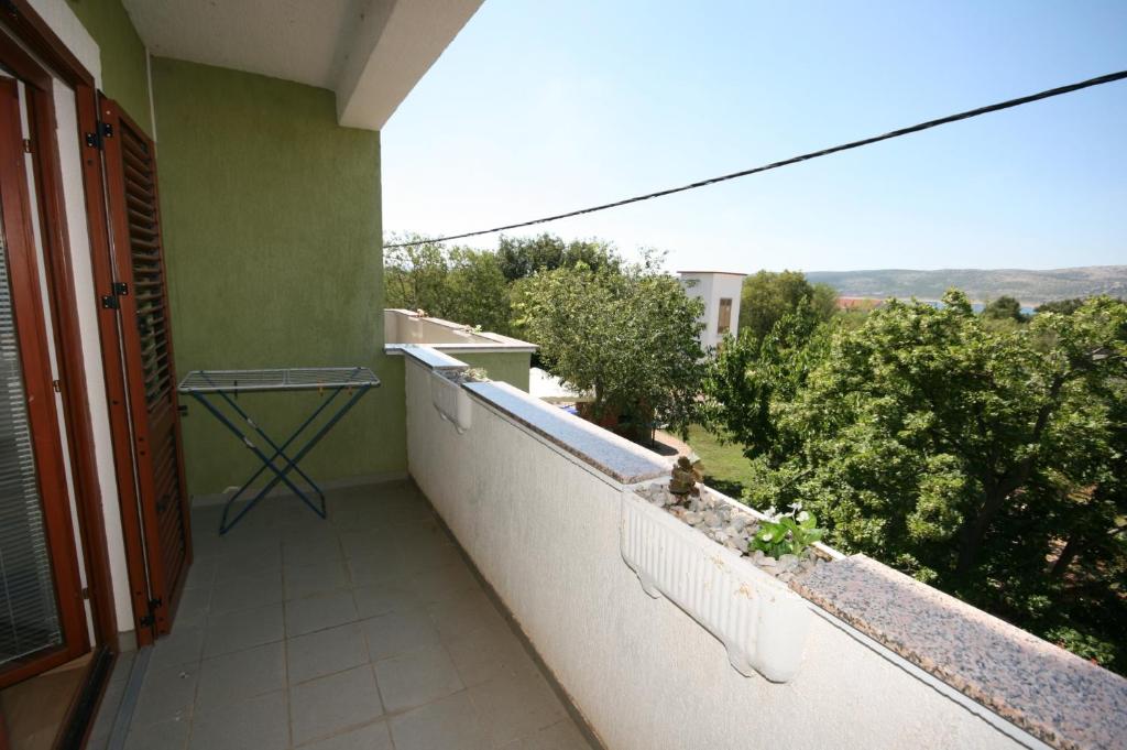 Apartment Starigrad 6606b tesisinde bir balkon veya teras
