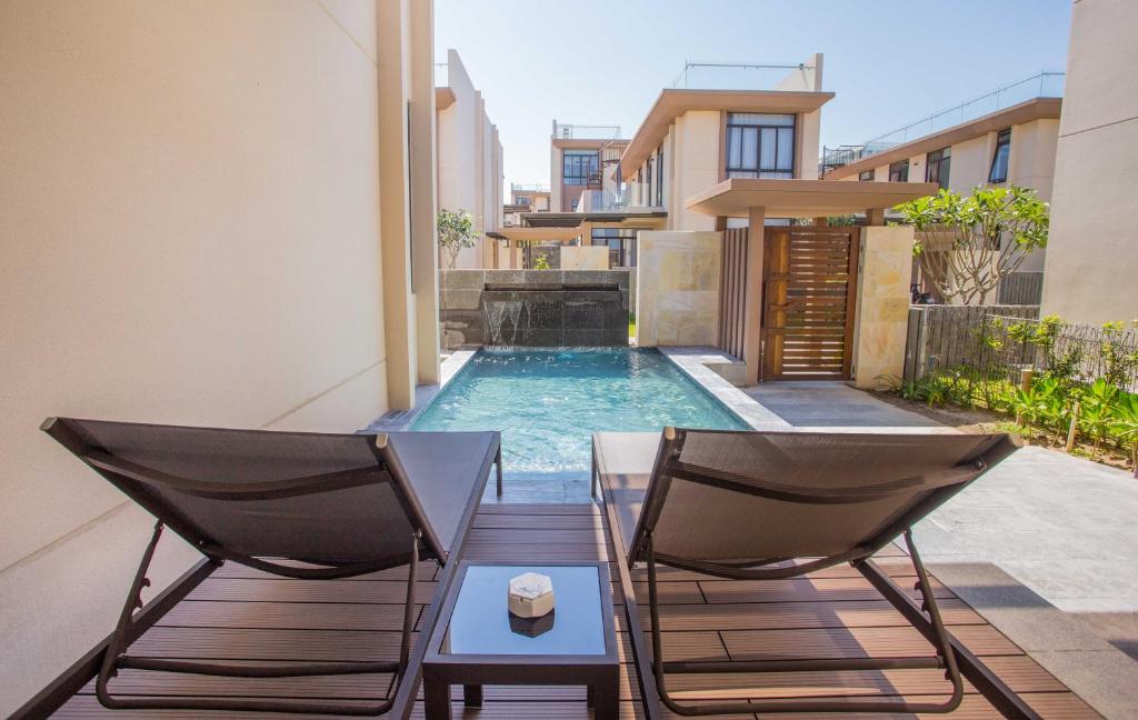 Bazén v ubytování Mystery Villas & Spa Cam Ranh nebo v jeho okolí