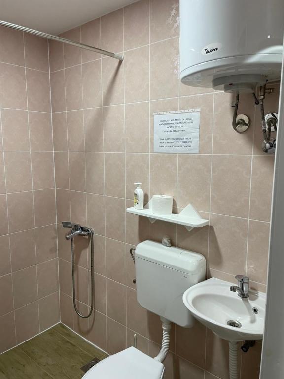 Koupelna v ubytování Prenociste "Pače 027" Accommodation "Pace 027"