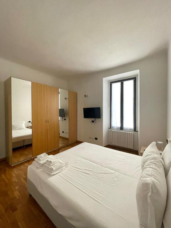 Easy Milano - Rooms and Apartments Navigli - Resim 10