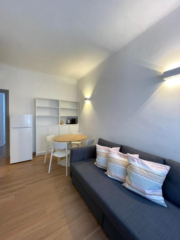 Easy Milano - Rooms and Apartments Navigli - Resim 11