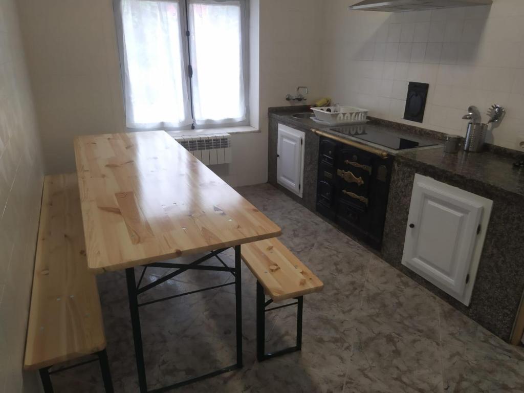 Kuchyň nebo kuchyňský kout v ubytování Villa Noriega (La Franca)