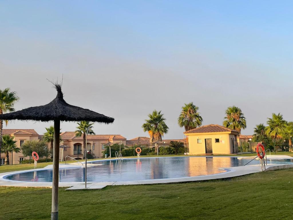 The swimming pool at or close to El Mirador del Coto, Apartamentos Living Sur