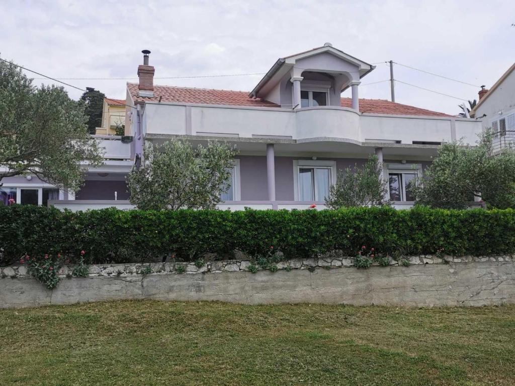 Budova, v ktorej sa apartmán nachádza