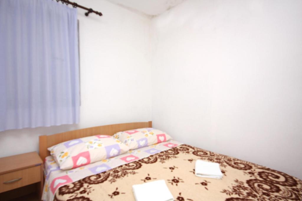 Posteľ alebo postele v izbe v ubytovaní Apartments with a parking space Sobra, Mljet - 4926