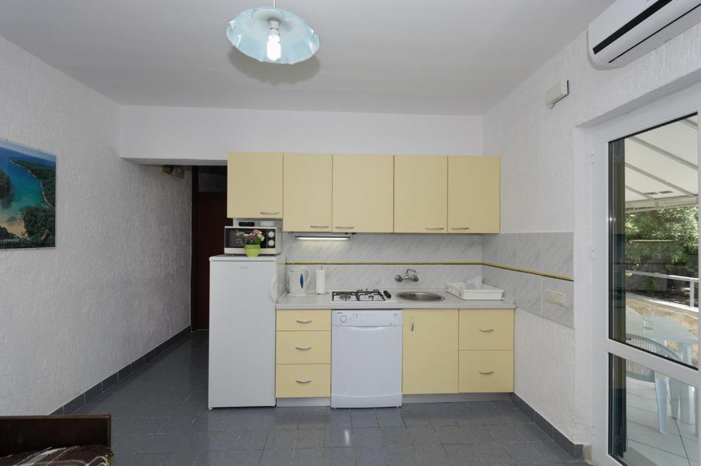 Fotografie z fotogalerie ubytování Apartments with a parking space Supetarska Draga - Gonar, Rab - 4987 v Rabu