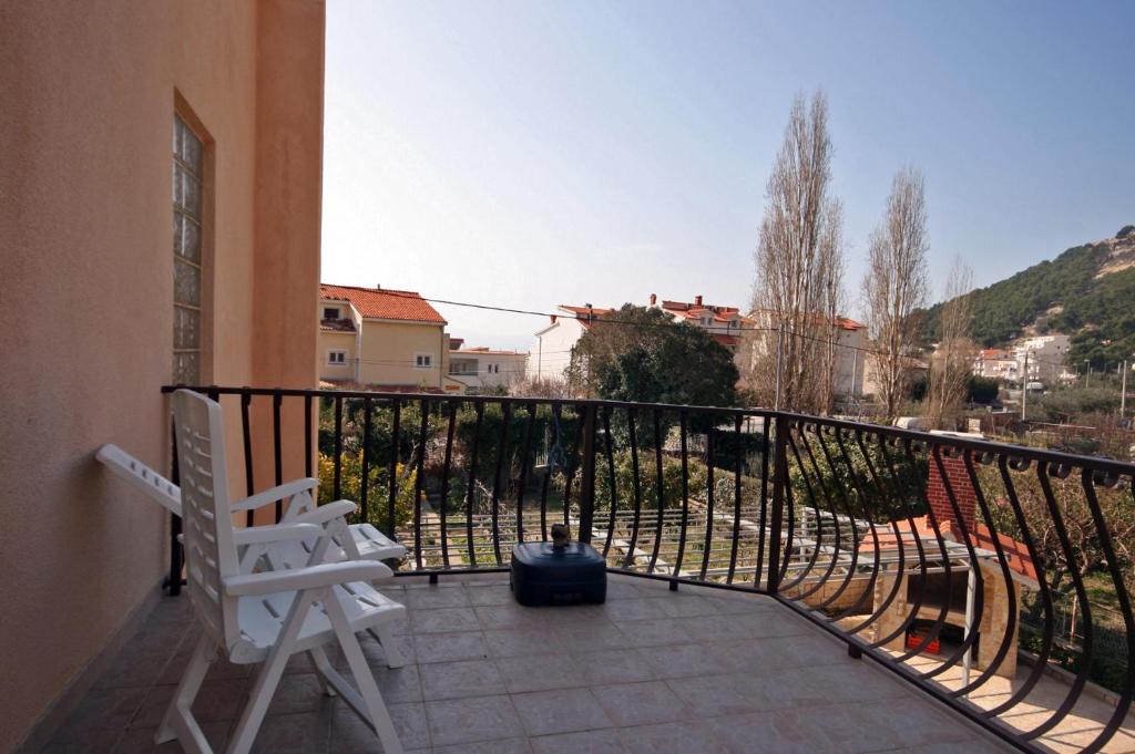 Balkón alebo terasa v ubytovaní Apartments by the sea Duce, Omis - 4852