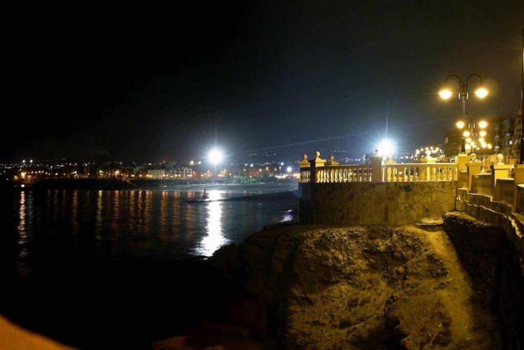 Fotografia z galérie ubytovania Primera línea con preciosas vistas al mar v destinácii Melenara