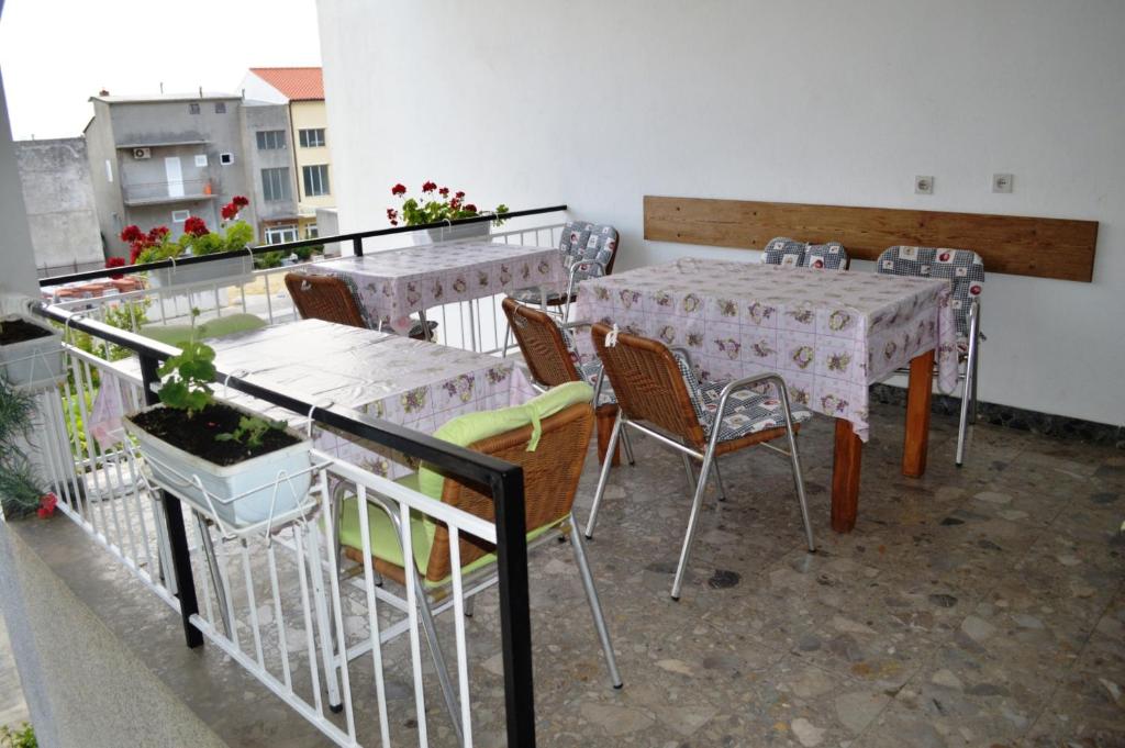 Balkón alebo terasa v ubytovaní Apartments with parking spaces Makarska - 6784