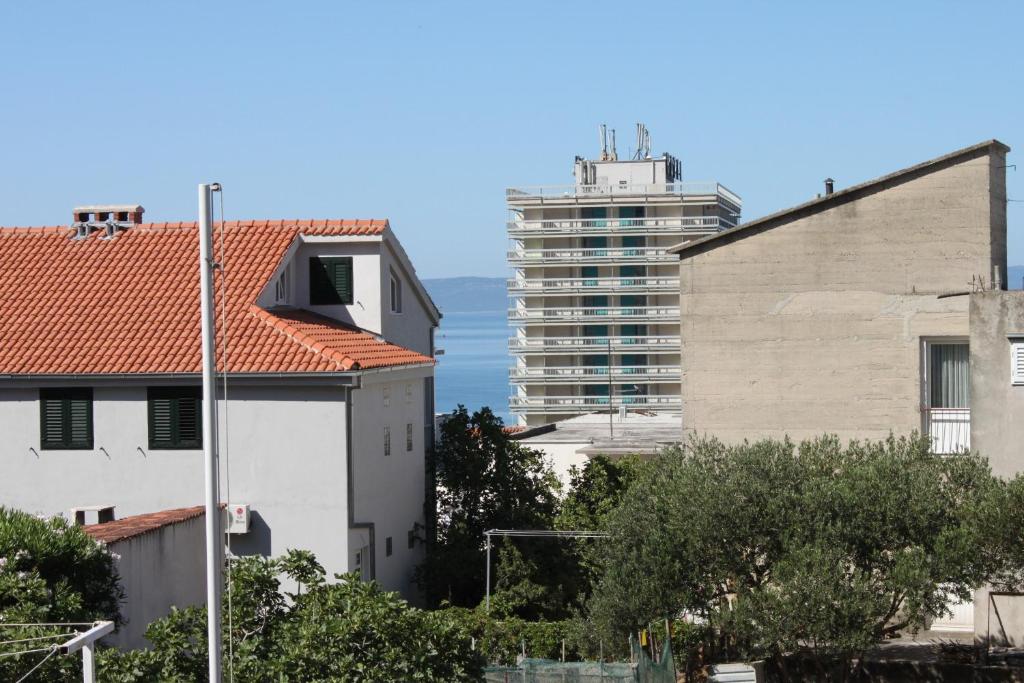 Budova, v ktorej sa apartmán nachádza