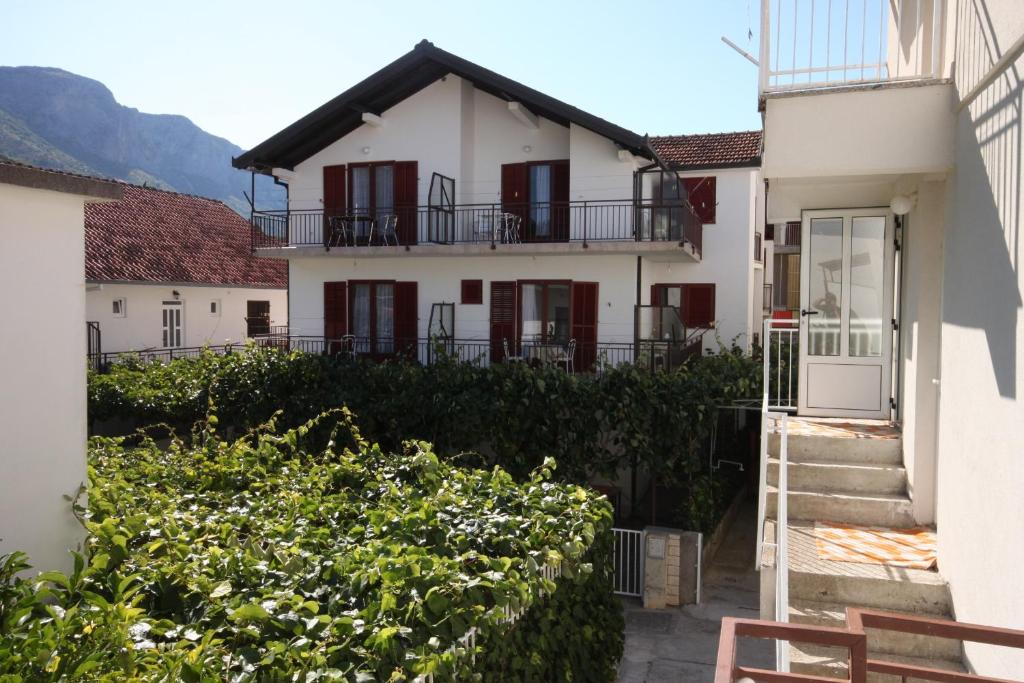 Výhľad na hory alebo výhľad na hory priamo z apartmánu