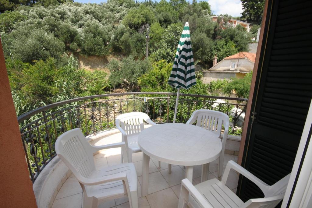 Balkón alebo terasa v ubytovaní Apartments by the sea Podgora, Makarska - 6725