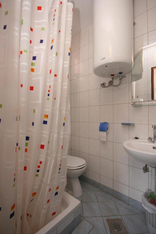 Koupelna v ubytování Apartments by the sea Podaca, Makarska - 6874