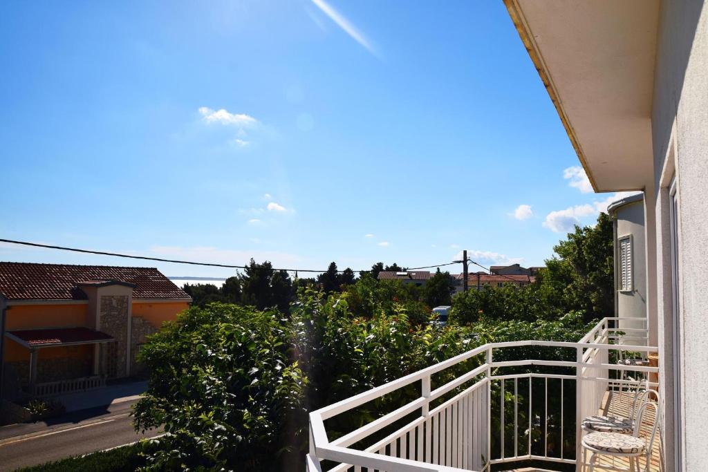 Balkón alebo terasa v ubytovaní Apartments by the sea Starigrad, Paklenica - 6624