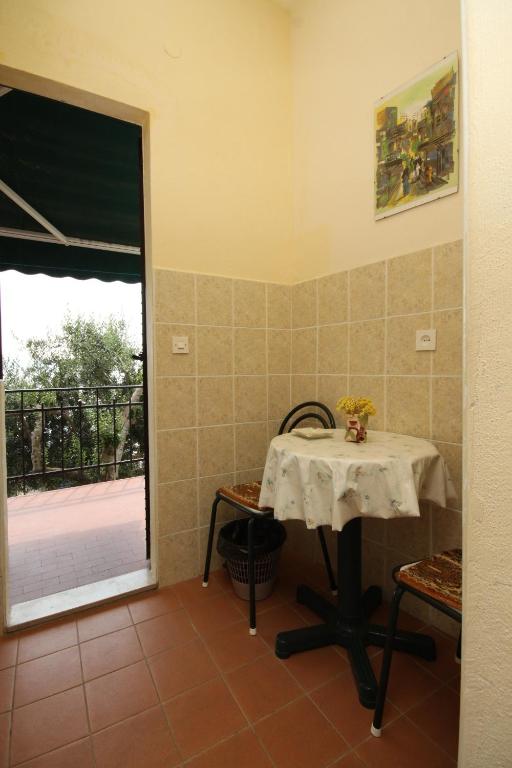 Fotografia z galérie ubytovania Apartments by the sea Podgora, Makarska - 6670 v Podgore