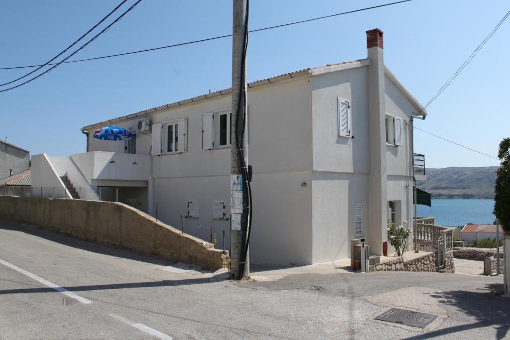 Fotografie z fotogalerie ubytování Apartments with a parking space Zubovici, Pag - 6520 v destinaci Zubovići