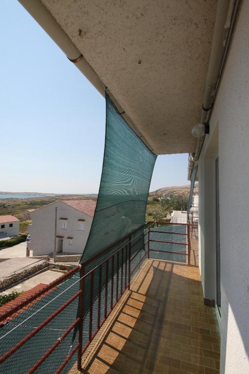 Fotografie z fotogalerie ubytování Apartments with a parking space Zubovici, Pag - 6520 v destinaci Zubovići