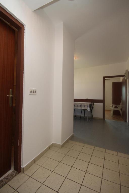 Fotografie z fotogalerie ubytování Apartments with a parking space Zubovici, Pag - 6520 v destinaci Zubovići