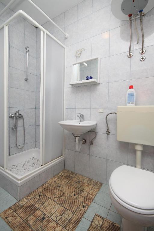 Fotografie z fotogalerie ubytování Apartments with a parking space Zubovici, Pag - 6520 v destinaci Zubovići