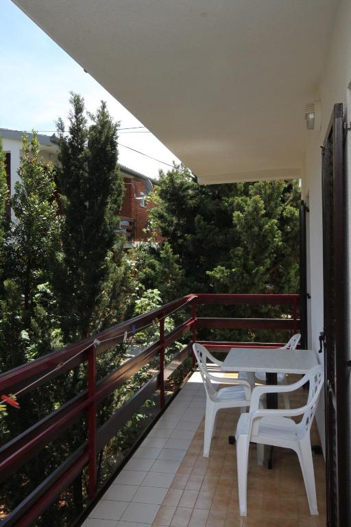 Balkón alebo terasa v ubytovaní Apartments and rooms by the sea Starigrad, Paklenica - 6591