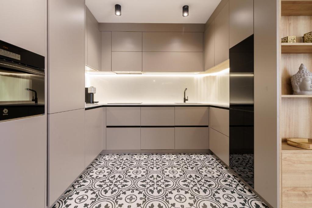 Kuchyňa alebo kuchynka v ubytovaní LUXURY APARTMENT Benalmadena Costa
