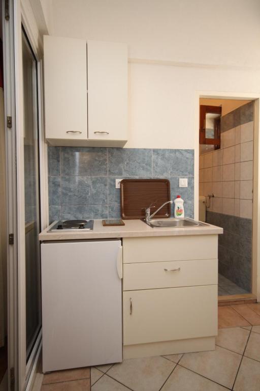 Kuchyň nebo kuchyňský kout v ubytování Apartments with a parking space Makarska - 6693