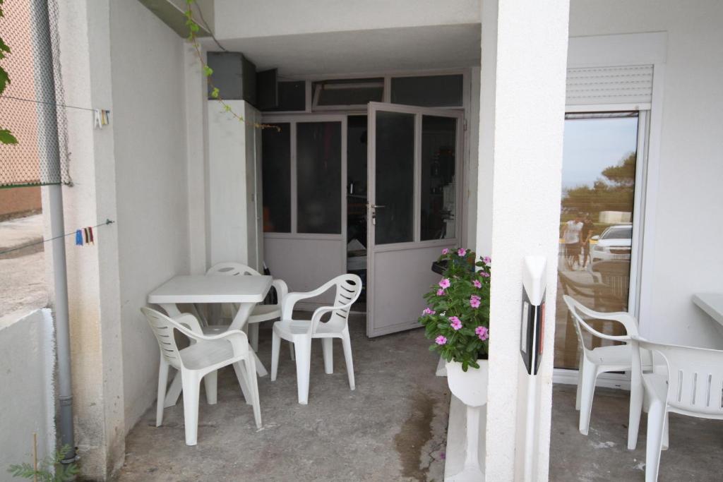 Balkón alebo terasa v ubytovaní Apartments with a parking space Makarska - 6696