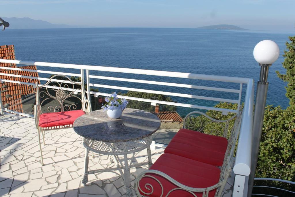 Fotografia z galérie ubytovania Apartments by the sea Podaca, Makarska - 8536 v Podaci