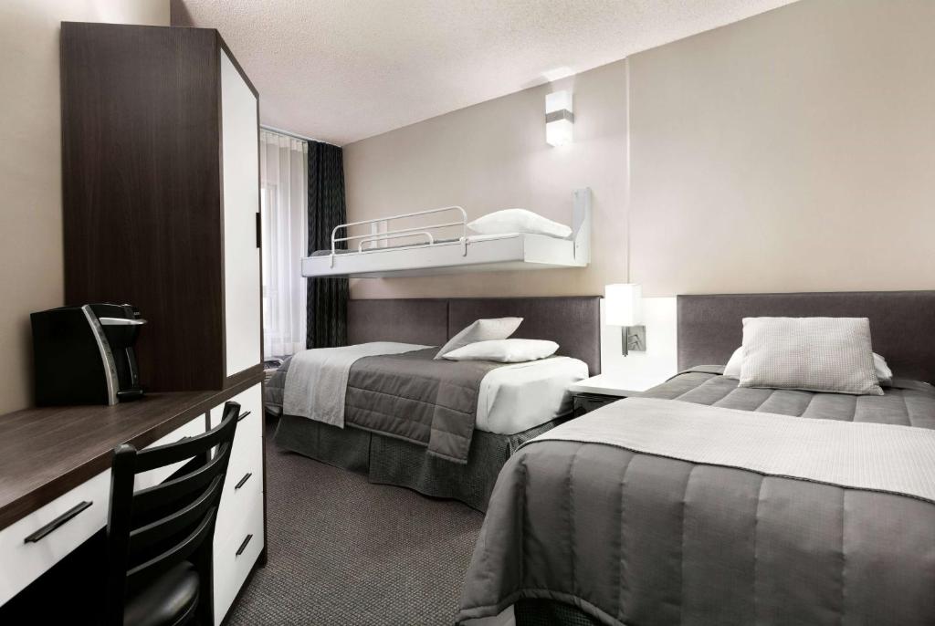 Travelodge by Wyndham Montreal Centre - Resim 16