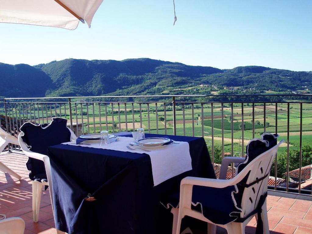 Nespecifikovaný výhled na hory nebo výhled na hory při pohledu z bed and breakfast