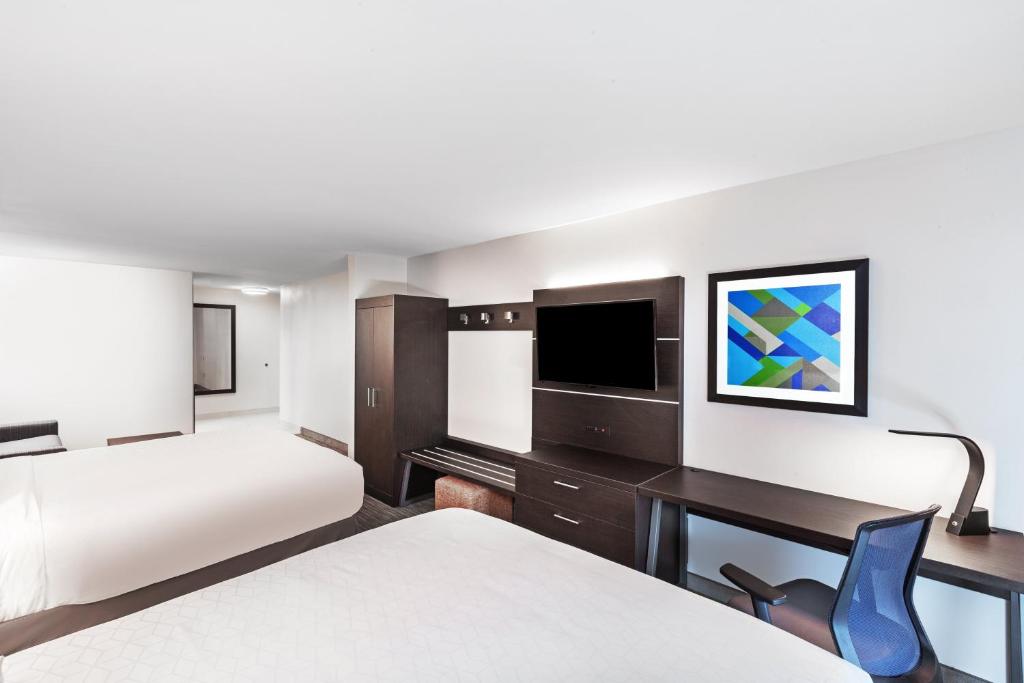 Holiday Inn Express & Suites Baton Rouge East by IHG - Queen Suite With Two Queen Beds