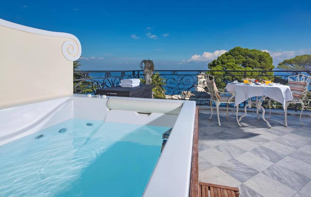 Luxury Villa Excelsior Parco photo