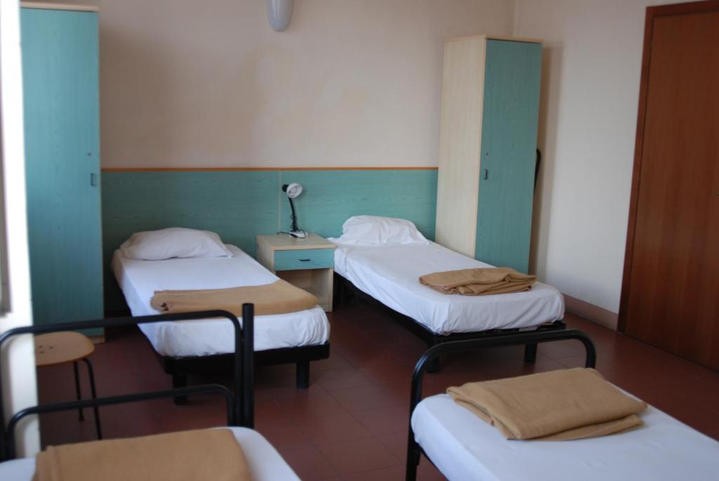 Il Chiostro Hostel and Hotel - Lit Dans Dortoir Mixte De 8 Lits