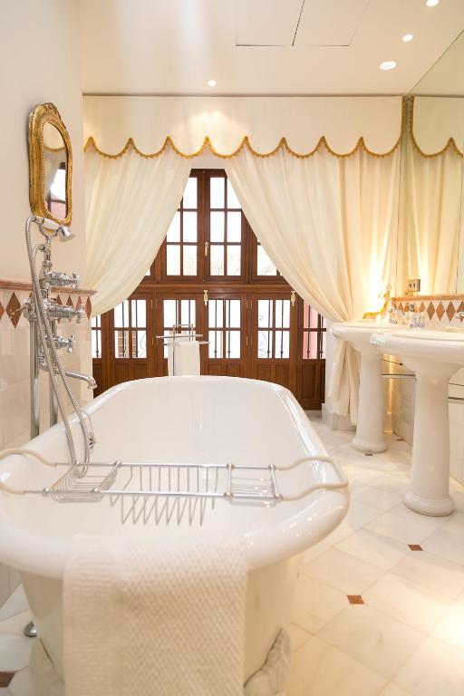 Hotel Ateneo Sevilla, Seville – Updated 2023 Prices