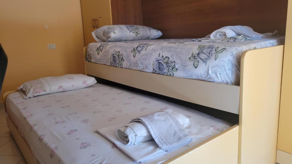 Charming Apartment Lushnje - Image 2
