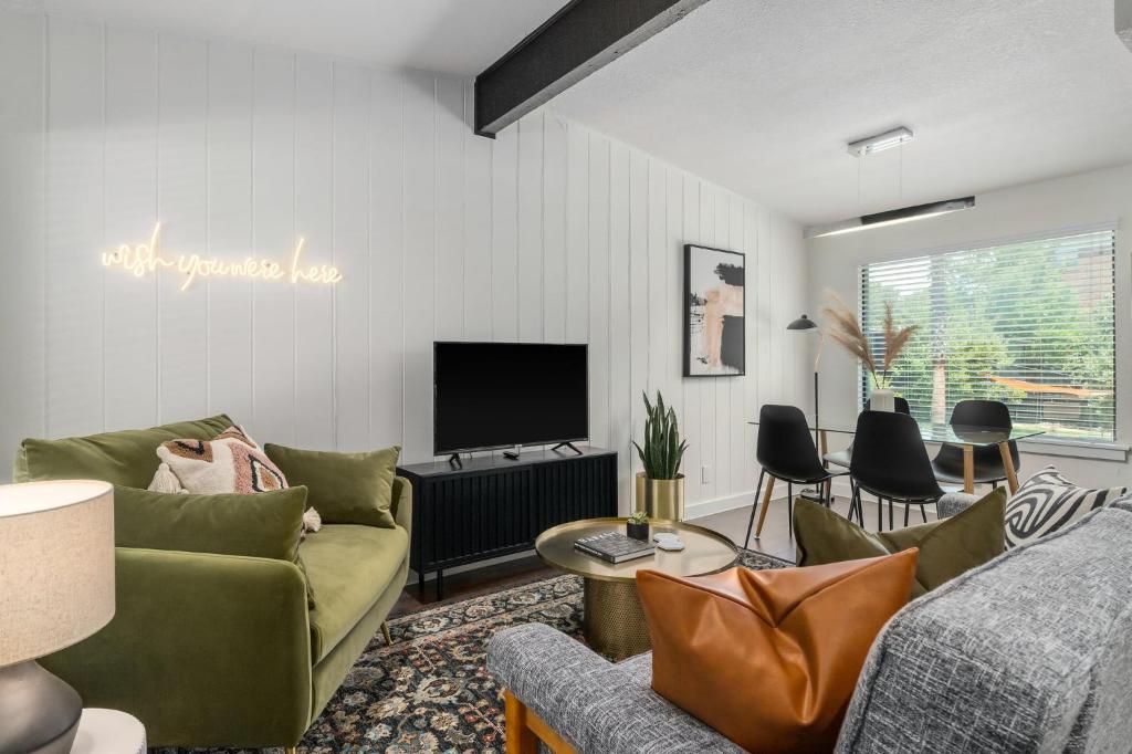 Abode Houston - Norfolk - Housity